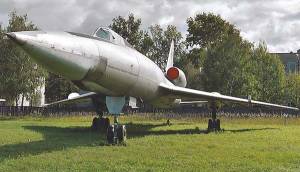 Сверхзвуковой бомбардировщик средней дальности Ту-22